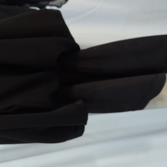 Elegant One-shoulder Little Black Dress - Picture 7 of 8